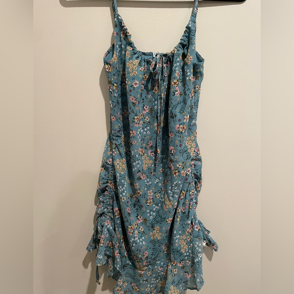 Forever 21 Dress with Blue Florals size small New with Tags